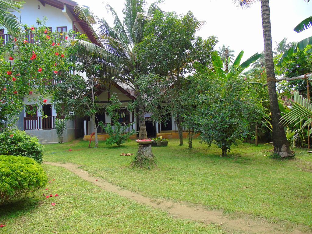 Secret Bay Hotel Matara Buitenkant foto