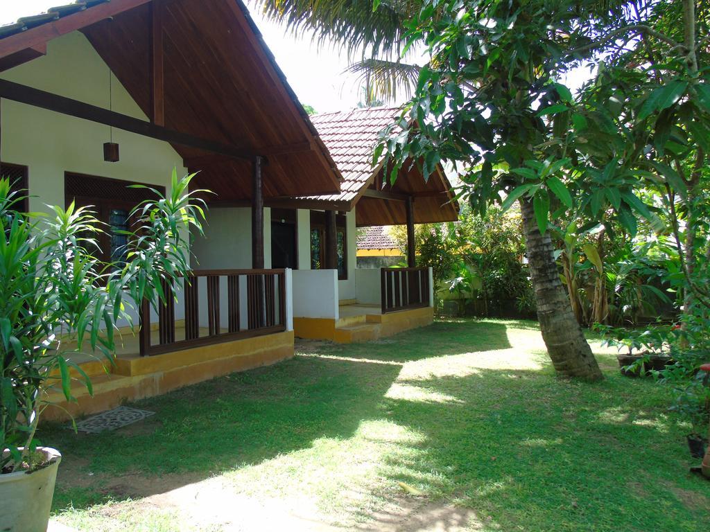 Secret Bay Hotel Matara Buitenkant foto